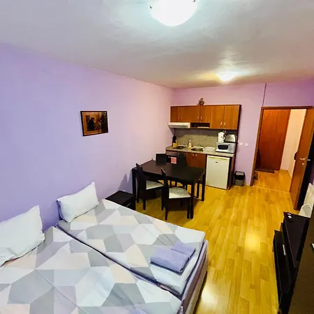 Predela 1 - 10 Near Lift Апарт-отель