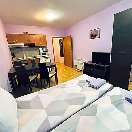 Апарт-отель Predela 1 - 10 Near Lift 4*