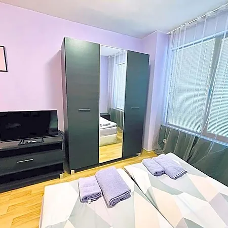 Апарт-отель Predela 1 - 10 Near Lift