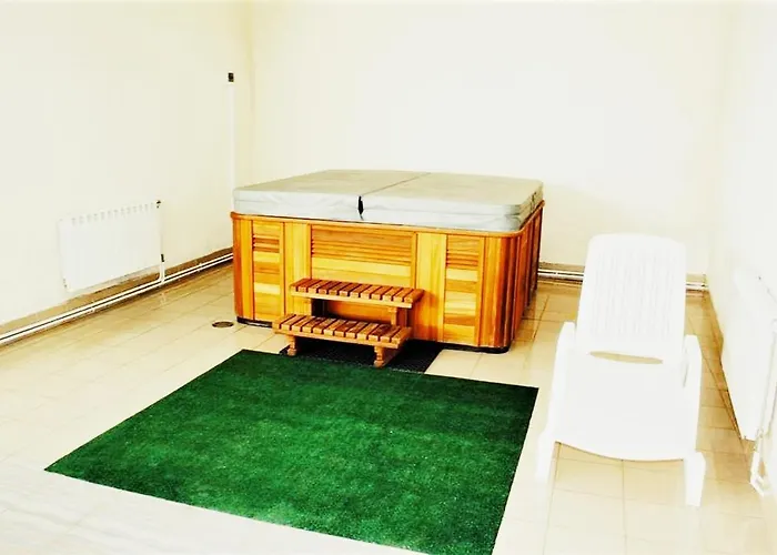 Predela 1 - 10 Near Lift Aparthotel 4*