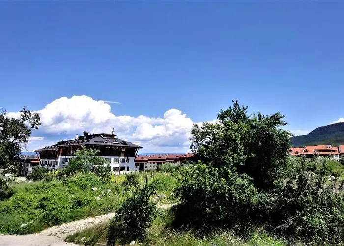 Predela 1 - 10 Near Lift Апарт-отель 4*